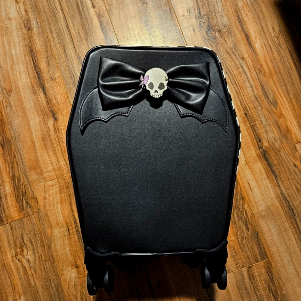 Carry on suitcase